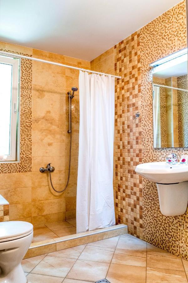 Крушун - Единствена На Метри От Водопадите, Krushun - The Only Stay Just Meters From The Waterfalls Krushuna Dış mekan fotoğraf