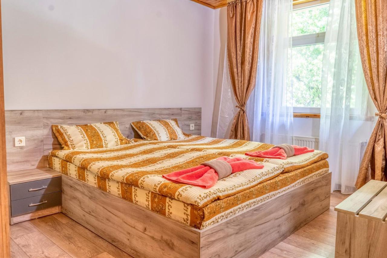 Крушун - Единствена На Метри От Водопадите, Krushun - The Only Stay Just Meters From The Waterfalls Krushuna Dış mekan fotoğraf